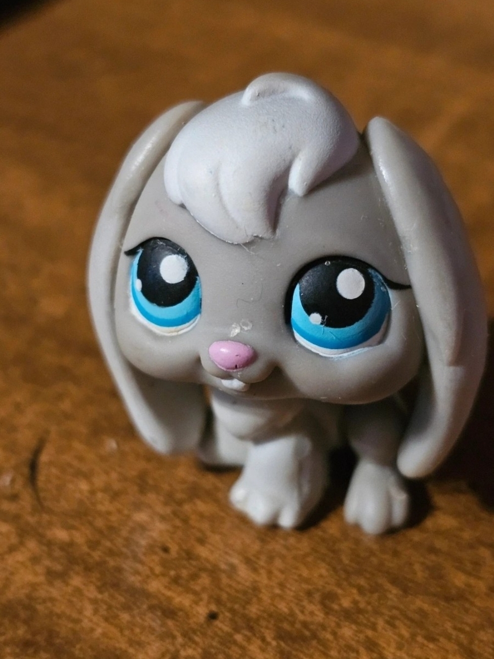 Og Littlest Pet Shop Bunny #346 Small Pets Gray Bunny Figurine with Blue Eyes